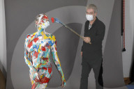 FEATURE -  Distance Bodyart