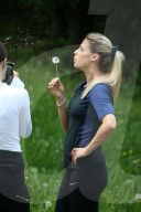 PEOPLE - Michelle Hunziker mit Tochter Aurora und Freundin Sara Daniele unterwegs in Bergamo