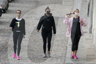 PEOPLE - Michelle Hunziker mit Tochter Aurora und Freundin Sara Daniele unterwegs in Bergamo