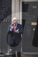 NEWS - Coronavirus: Premierminister Boris Johnson klatscht für den NHS
