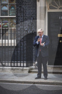 NEWS - Coronavirus: Premierminister Boris Johnson klatscht für den NHS