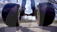 FEATURE - Hoverboard erhält F1-RennfelgeN