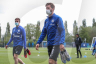 SPORT -  Bundesliga: FC Schalke 04 trainiert wieder