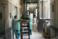 In the red zone in Sotiria hospital, Athens – a photo essay. Despite the fact that Greece’s hospitals have in recent years born the brunt of austerity measures, the country’s response to the Covid-19 pandemic has been heralded by some as an example t