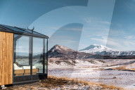 FEATURE - Grandios wohnen unter Sternen in abgelegenen Glashütten in Island 