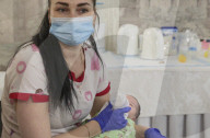 FEATURE - Leihmutter-Babys warten in der Ukraine auf ihre Eltern