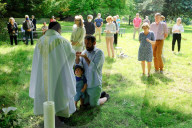 NEWS - Coronavirus: Messe an Auffahrt im Freien in Saint Martin, Frankreich