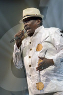 Mory Kante chante sous le  chapiteau de jazz in Marciac 2018