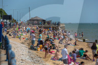 NEWS - Coronavirus: Gut besuchte Strände in Grossbritannien am Bank Holiday Montag