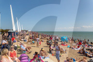 NEWS - Coronavirus: Gut besuchte Strände in Grossbritannien am Bank Holiday Montag