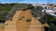 NEWS - Coronavirus: Hunderte neuer GrÃ¤ber werden auf dem Friedhof von Vila Formosa in Sao Paulo ausgehoben