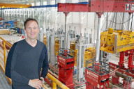NEWS - Besuch im Volkswagen-Werk Sachsen in Zwickau