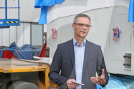 NEWS - Besuch im Volkswagen-Werk Sachsen in Zwickau