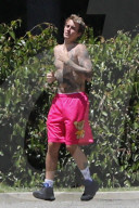 Justin Bieber Seen Playing Basketball with his Bodyguard