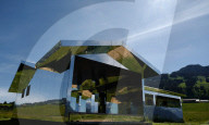FEATURE - Das Spiegel-Chalet des Künstlers Doug Aitken in Gstaad