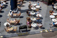 NEWS - Coronavirus: Restaurants und Cafes in Rotterdam mit Sicherheitsabstand