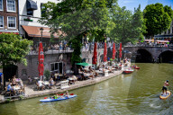 NEWS - Coronavirus: Restaurants und Cafes in Rotterdam mit Sicherheitsabstand