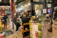 NEWS - USA Unruhen: Plünderungen nach Black Lives Matter-Protesten in Boston