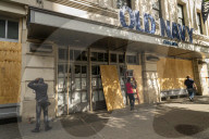 NEWS - USA Unruhen: Geplünderte und verbarrikadierte Läden in New York
