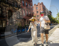 NEWS - USA Unruhen: Geplünderte und verbarrikadierte Läden in New York