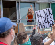 NEWS - USA Unruhen: Black Lives Matter-Demonstration in Hermosa Beach, Los Angeles
