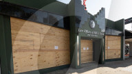 NEWS - USA Unruhen: Verbarrikadierte Shops in Los Angeles