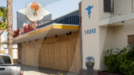 NEWS - USA Unruhen: Verbarrikadierte Shops in Los Angeles