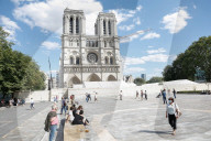 NEWS - Coronavirus: Platz vor der Notre-Dame in Paris wieder zugÃ¤nglich