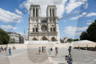 NEWS - Coronavirus: Platz vor der Notre-Dame in Paris wieder zugÃ¤nglich