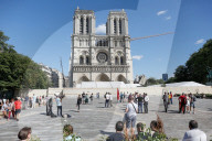 NEWS - Coronavirus: Platz vor der Notre-Dame in Paris wieder zugÃ¤nglich