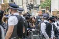 Around 15K - 20K  protesters marched from Hyde Park to the Paliament square against the murder of George Floyd in Minnosota USA.  They first spent time at Speaker’s corner where speechs were made. The huge crowd then moved south to the river past Victor