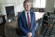 Keir Starmer accuses PM of ignoring virus help offer