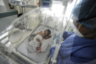 NEWS - Coronavirus: Baby in Mexico im Brutkasten, nachdem es mit möglichem COVID-19 geboren wurde