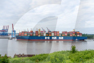 NEWS - Das grösste Containerschiff der Welt HMM Algeciras legt in Hamburg an