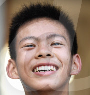 FEATURE - Zhang Jiacheng aus China ist auch als Einarmiger ein echter Basketball-Crack