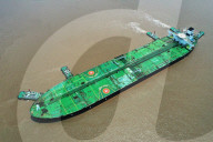 NEWS - Öltanker Maran Aries löscht Rohöl-Ladung im Hafen von Zhoushan, China
