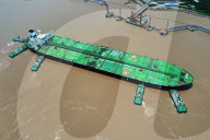 NEWS - Öltanker Maran Aries löscht Rohöl-Ladung im Hafen von Zhoushan, China