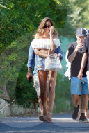 Izabel Goulart a St Tropez. ELIOT
