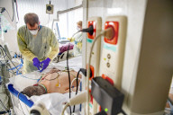 NEWS - Coronavirus:  Intensivstation des Albert-Schweitzer-Krankenhauses in Dordrecht