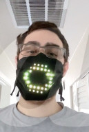 FEATURE - LED-Gesichtsmaske mit Stimmaktivierung