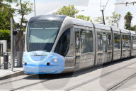 NEWS - Coronavirus: Nicht nur in Zürich - Tram mit Schutzmaske in Rabat, Marokko
