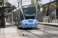NEWS - Coronavirus: Nicht nur in Zürich - Tram mit Schutzmaske in Rabat, Marokko