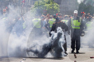 Far right protestors clash with Police at counter BLM demo in London
