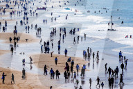 NEWS - Coronavirus: Gut gefüllte Strände in Scheveningen