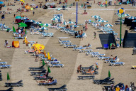 NEWS - Coronavirus: Gut gefüllte Strände in Scheveningen