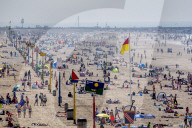 NEWS - Coronavirus: Gut gefüllte Strände in Scheveningen