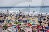 NEWS - Coronavirus: Gut gefüllte Strände in Scheveningen