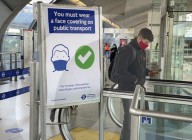 Masks compulsory on the tube