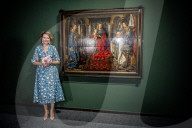 ROYALS - Königin Mathilde besucht das Van Eyck Museum in Brügge