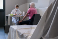NEWS - Coronavirus: Rehabilitation von Post-Covdi-Patienten in Reims